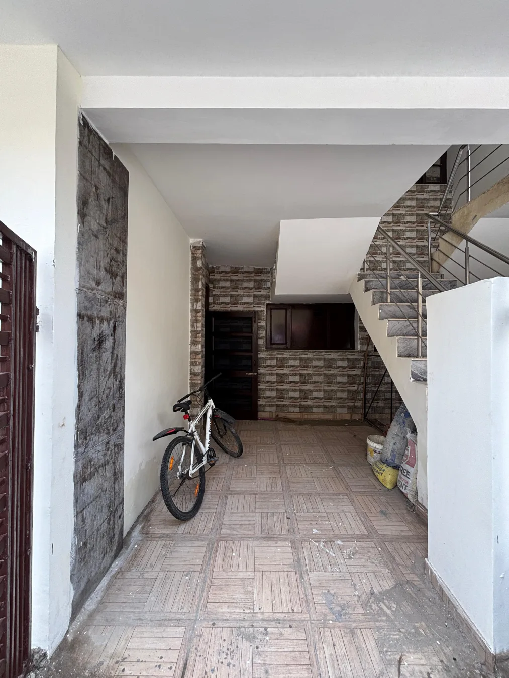 Flat for sale - New mata Gujri enclave - 100 meters of Sunny enclave, Kharar